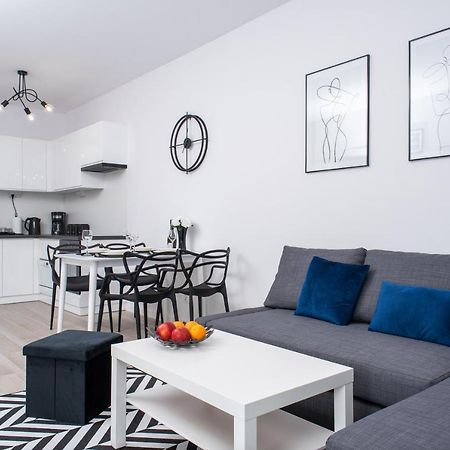 Apartament Happy Holiday โควอบเซก ภายนอก รูปภาพ