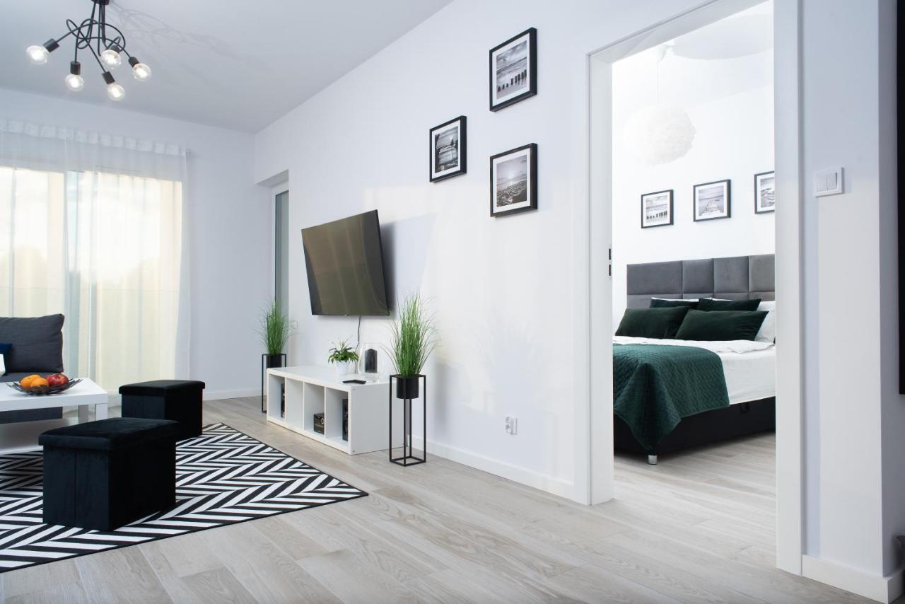 Apartament Happy Holiday โควอบเซก ภายนอก รูปภาพ
