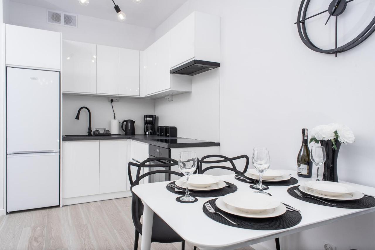 Apartament Happy Holiday โควอบเซก ภายนอก รูปภาพ