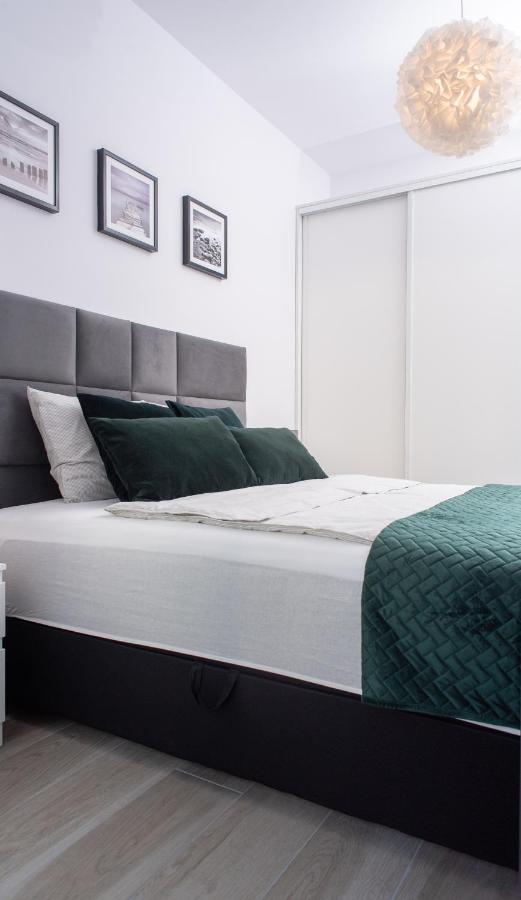 Apartament Happy Holiday โควอบเซก ภายนอก รูปภาพ