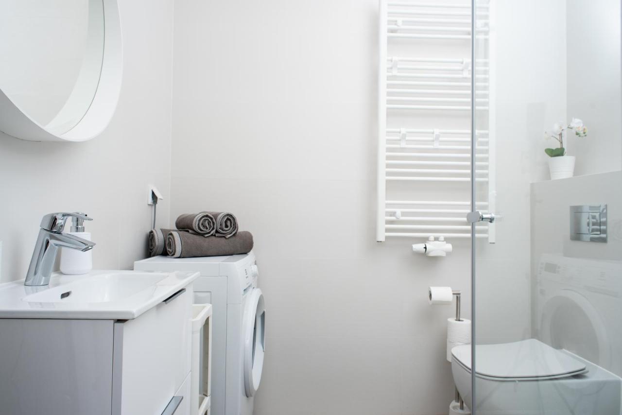 Apartament Happy Holiday โควอบเซก ภายนอก รูปภาพ